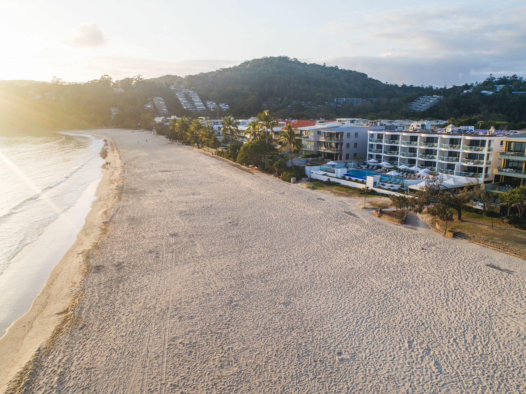 Tingirana Noosa Aparthotel Exterior photo
